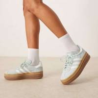 Baskets adidas Originals Gazelle Bold - Bleu clair et blanc à 48.5 €