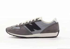 Baskets basses New Balance 472 - Du 36 au 45.5 à 40 €