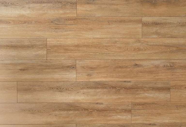 Parquet stratifié Santiago de la marque Swisskrono - 7mm norme AC4 à 5.49 €