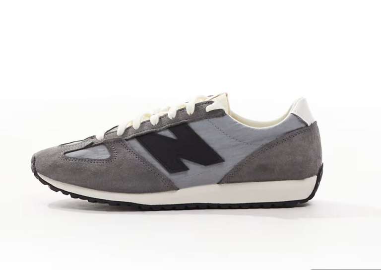 Baskets basses New Balance 472 - Du 36 au 45.5 à 40 €